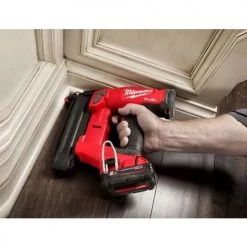 Cloueur de finition 18 GS Milwaukee M18 FN18GS-0X 18 V nu + HD-BOX -Screwdriver Soldes Boutique AFD 129371